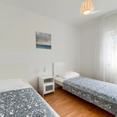 Apartman Lrs In The Center Of