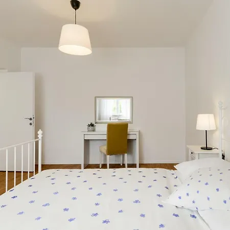 Lrs In The Center Of *